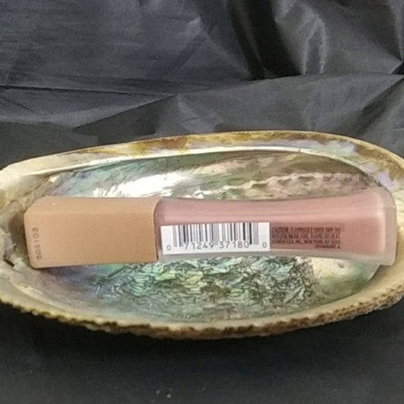 L'Oreal Les Chocolats Pro Matte Lip Gloss Shade 848 Color Dose Of Cocoa - Picture 3 of 6